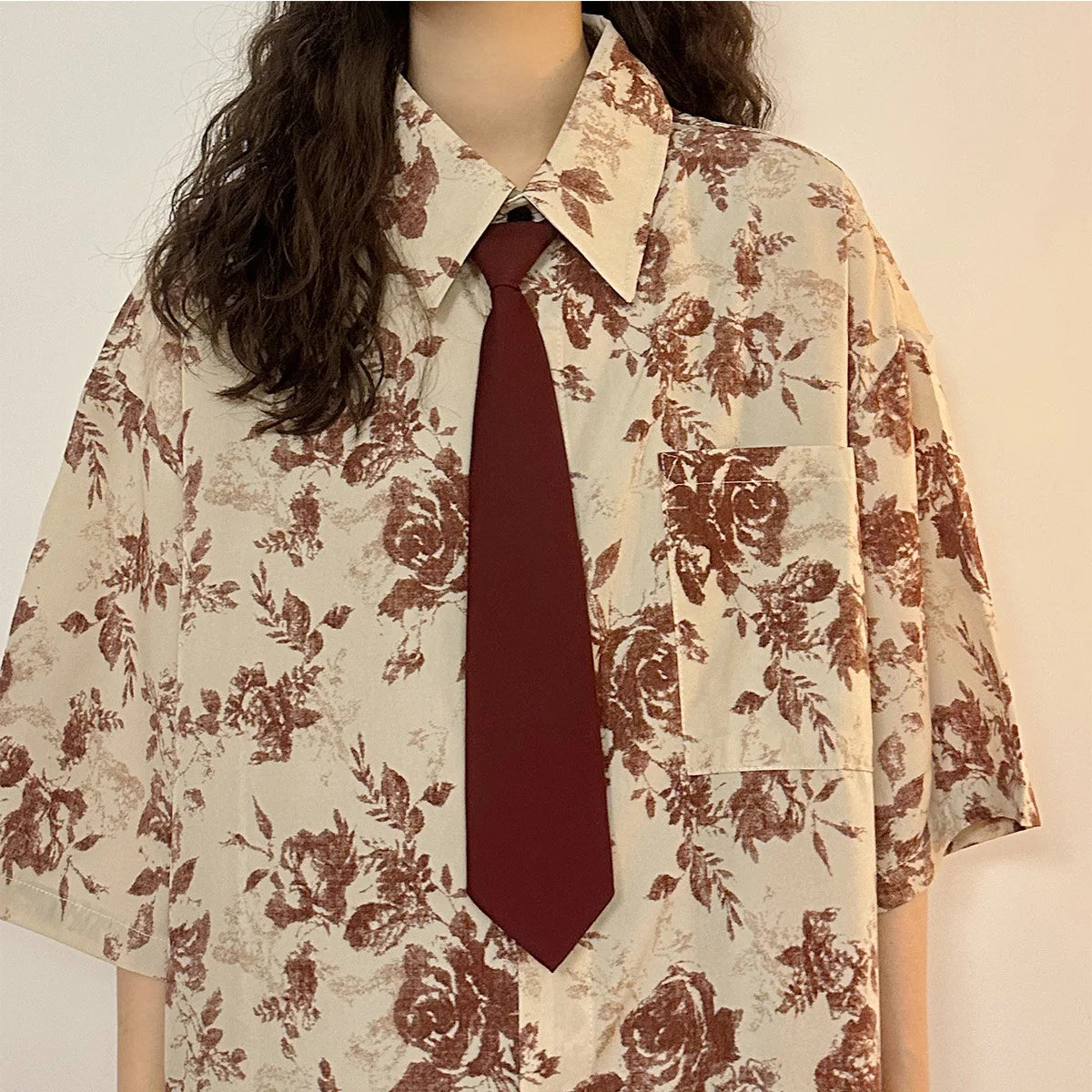 Cravatta Donna Retrò Marrone con Motivi Frutta e Caffè Verde Fatta a Mano Colore Caramello Versatile