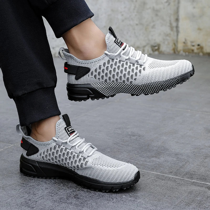 Scarpe Nuove da Ginnastica Uomo Leggere con Piattaforma per Corsa Antiscivolo Traspiranti con Suola Spessa Vendita Calda