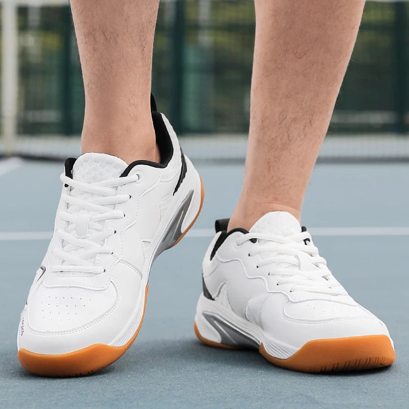 Scarpe Da Tennis Unisex Nuove 2023 Leggere E Comode Per Badminton Ping Pong Da Stadio Alta Qualità