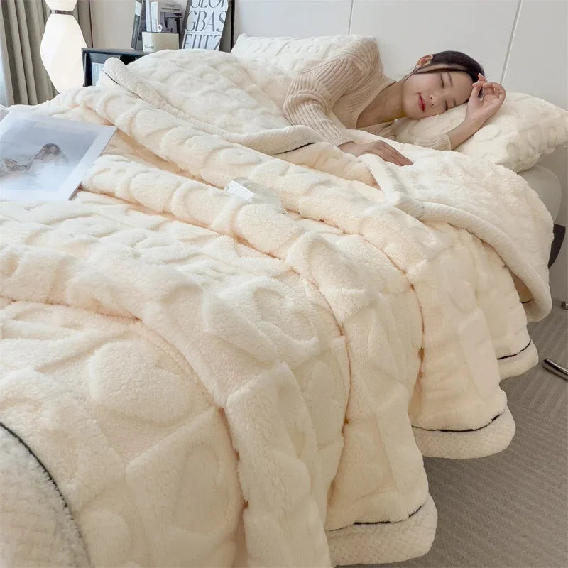 Coperta Invernale Calda in Peluche con Cuori e Taffetà Morbida e Spessa per Letto e Divano Singola o Matrimoniale