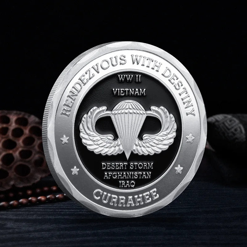 Moneta Commemorativa 101a Divisione Aviotrasportata Dell Esercito Degli Stati Uniti Placcata In Oro Con Aquila Urlante