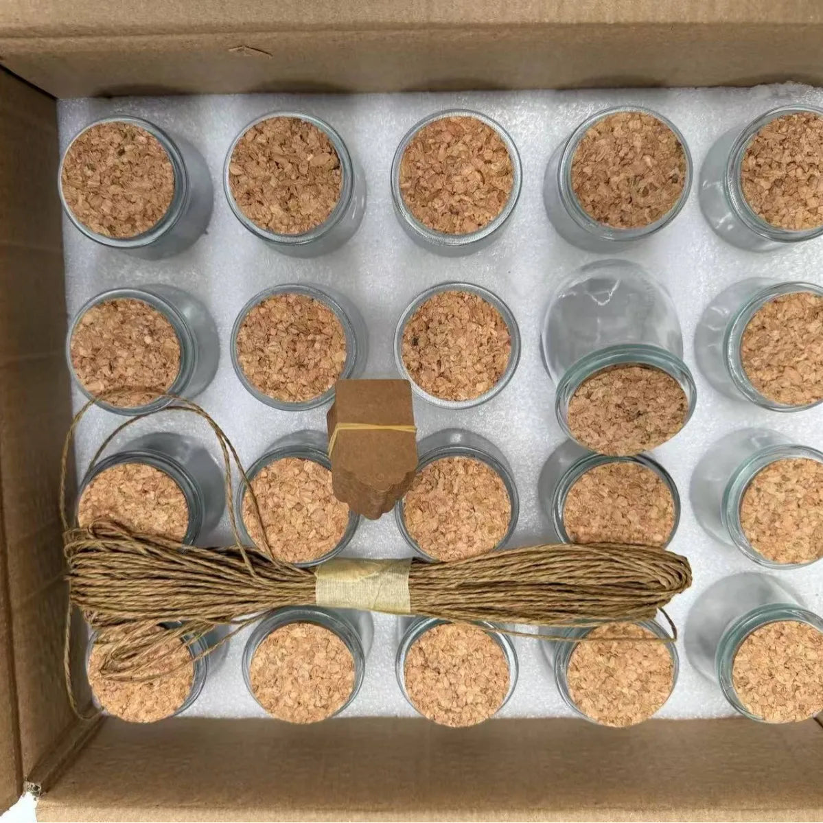 Bottiglie Di Vetro 100 Ml Sigillate Con Tappo In Legno E Corda Di Canapa Set Da 20 Pezzi Per Decorazioni Confetti
