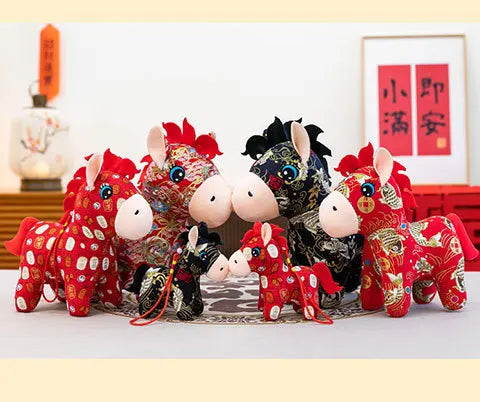 Mascotte Di Capodanno Cavallo Di Peluche 15 20 cm Panno Cavallo Decorazione Per La Famiglia Atmosfera Per Le Vacanze