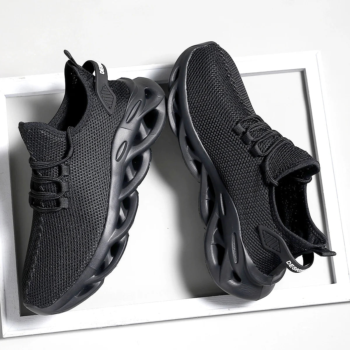 Scarpe sportive casual da uomo Sneakers leggere e traspiranti Scarpe da corsa nere in mesh per esterni Scarpe da passeggio per tennis da jogging atletiche