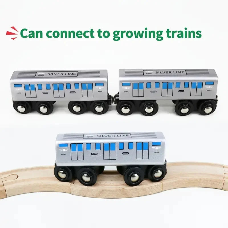 Treno Giocattolo in Legno con Corpo Argentato Esteso Design Otto Ruote Compatibile con Marche di Treni in Legno